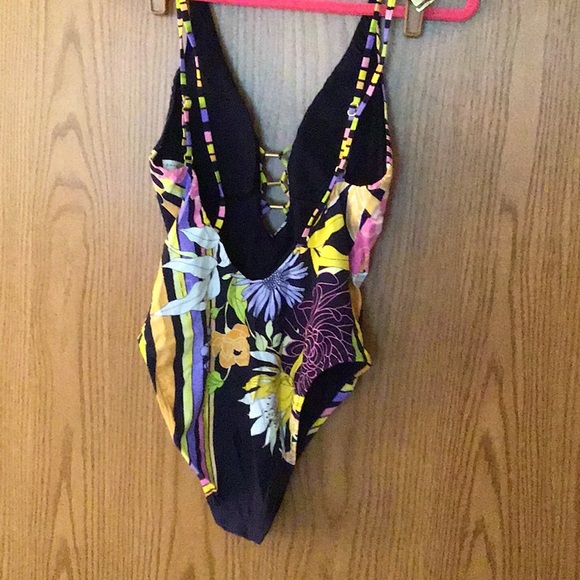 Bathing Suit - Picture 2 of 4